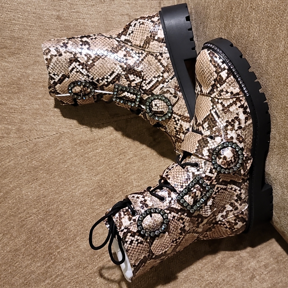 NIB Jessica Simpson Snakeskin Lug Sole Combat Boots